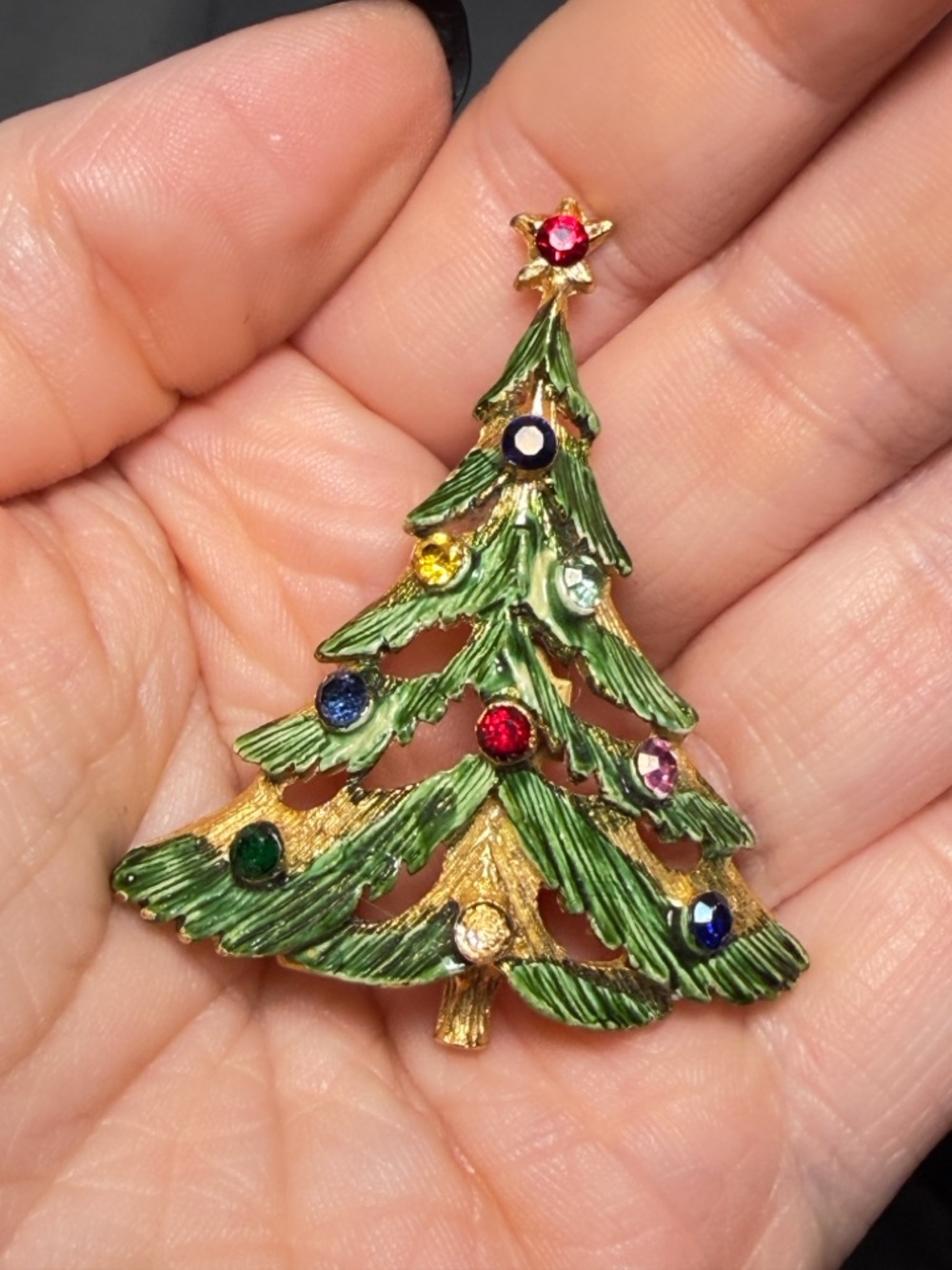 Vintage Christmas Tree Brooch Green Enamel Rhinestone Ornaments Gold Tone